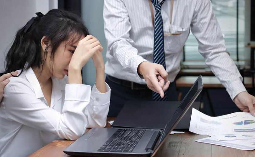 4 Effective Ways to Deal With Bullying in the Workplace